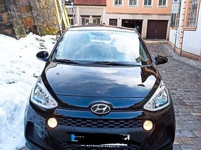 Gebraucht Hyundai i10 Trend 67 PS (49 kW) 2019 Schwarz Kleinwagen