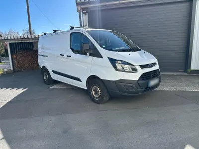 Używany Ford Transit Custom 100 KM (73 kW) 2015 Biały Sedan/Limuzyna