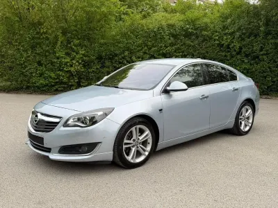 Begagnad Opel Insignia Innovation 170 HK (125 kW) 2017 Blå Sedan