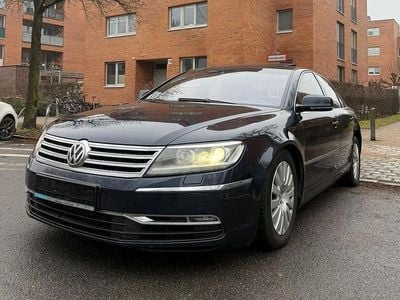 Gebraucht VW Phaeton 239 PS (175 kW) 2012 Blau Limousine