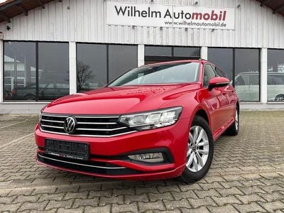 Rot Gebraucht 2023 VW Passat Business Kombi | 19.490 € (Superpreis)