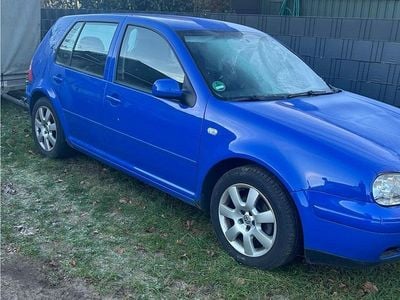 Blau Gebraucht 2003 VW Golf IV Edition Kleinwagen | 1.350 € (Guter Preis)