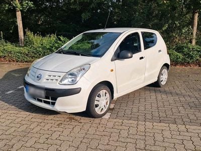 Nissan Pixo