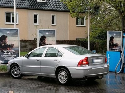 Gebraucht Volvo S60 140 PS (102 kW) 2006 Silber Limousine
