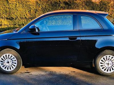 Gebraucht Fiat 500e Action 69 kW (95 PS) 2022 Schwarz Limousine