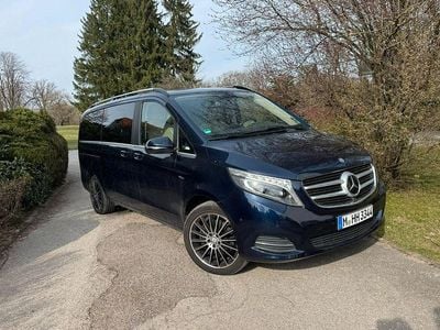 Gebraucht Mercedes V250 Avantgarde Edition 190 PS (139 kW) 2017 Blau Van / Kleinbus