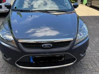 Gebraucht Ford Focus Titanium 101 PS (74 kW) 2010 Grau Kombi
