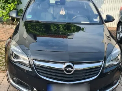 Gebraucht Opel Insignia Edition 163 PS (119 kW) 2015 Schwarz Kombi