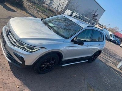 Gebraucht VW Tiguan Sportline 200 PS (147 kW) 2022 Silber SUV