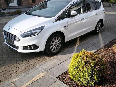Gebraucht Ford S-MAX Titanium 241 PS (177 kW) 2015 Weiß Van / Kleinbus