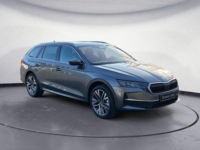Grau Neu 2025 Skoda Octavia Kombi | 40.350 € (Teuer)