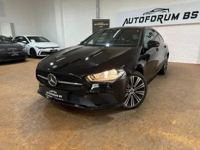 Gebraucht Mercedes CLA250 Shooting Brake Night 245 PS (180 kW) 2023 Schwarz Kombi