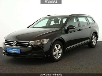 Gebraucht VW Passat 122 PS (89 kW) 2023 Schwarz Kombi