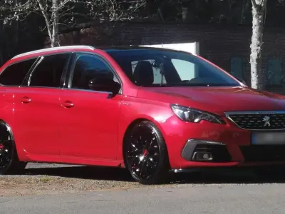 Gebraucht Peugeot 308 SW GT-line 131 PS (96 kW) 2018 Rot Kombi