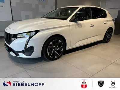 Gebraucht Peugeot 308 Allure 131 PS (96 kW) 2023 Weiß Limousine