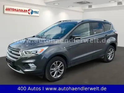 Second-hand Ford Kuga Titanium 150 CP (110 kW) 2017 Gri SUV