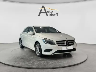 Gebraucht Mercedes A180 Style 122 PS (89 kW) 2015 Weiß Kleinwagen