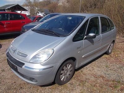Gebraucht Citroën Xsara Picasso Exclusive 116 PS (85 kW) 2004 Lackierung aluminiumgrau/meta Van / Kleinbus