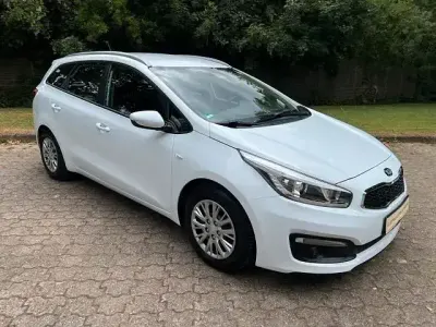 Gebraucht Kia Ceed Sportswagon Attract 100 PS (73 kW) 2017 Carraraweiß Kombi