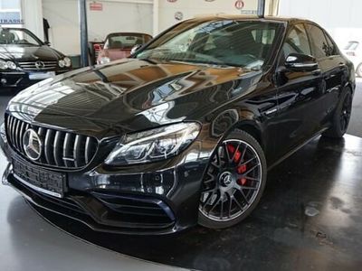 Schwarz metallic Gebraucht 2018 Mercedes C63 AMG AMG Limousine | 54.751 € (Teuer)