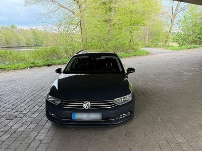 Second-hand VW Passat Comfortline 150 CP (110 kW) 2015 Gri Break