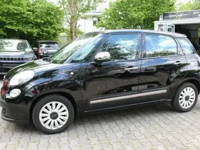 Gebraucht Fiat 500L Pop Star 95 PS (69 kW) 2017 Cinema schwarz Van / Kleinbus