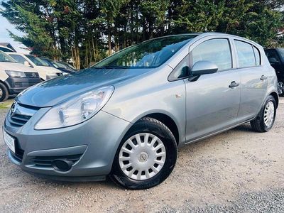 Gebraucht Opel Corsa Selection 69 PS (50 kW) 2010 Silbersee/silver lake Kleinwagen