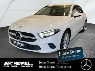 Gebraucht Mercedes A250 160 PS (117 kW) 2022 Polarweiß Limousine