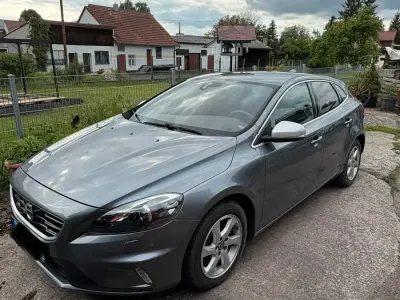 Gebraucht Volvo V40 120 PS (88 kW) 2016 Grau Limousine