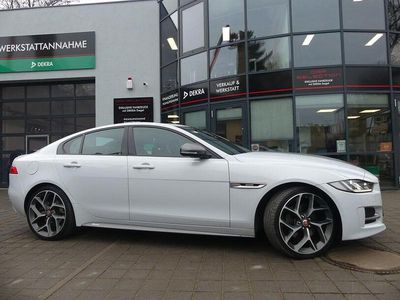 Gebraucht Jaguar XE R-Sport 179 PS (131 kW) 2018 Yulong white (metallic) Limousine