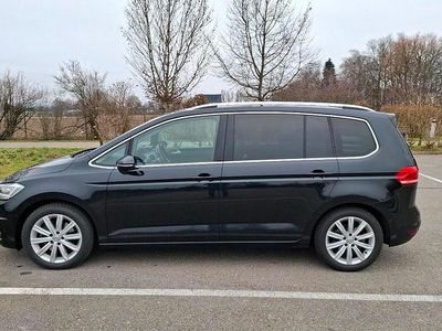 Gebraucht VW Touran Highline 150 PS (110 kW) 2016 Schwarz Van / Kleinbus