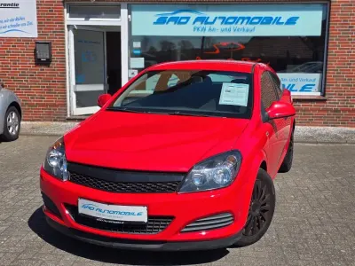 Usata Opel Astra GTC Selection 90 CV (66 kW) 2009 Rosso Berlina
