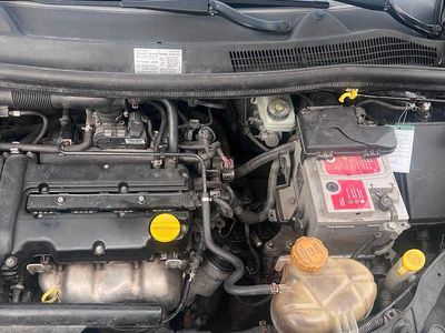 Gebraucht Opel Corsa 86 PS (63 kW) 2008 Andere farben Kleinwagen