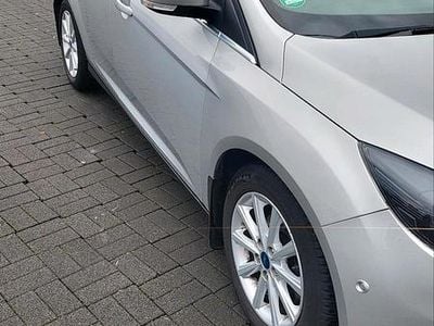 Gebraucht Ford Focus 125 PS (91 kW) 2015 Silber Kombi