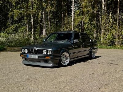 Gebraucht BMW 318 113 PS (83 kW) 1990 Grau Limousine