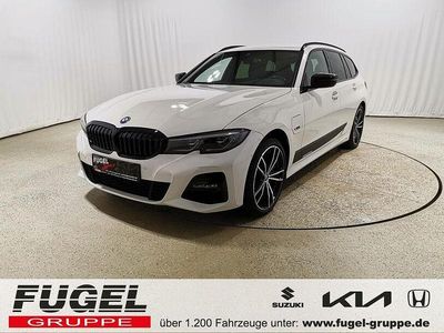 Gebraucht BMW 330e M Sport 292 PS (214 kW) 2022 Alpinweiss iii Kombi
