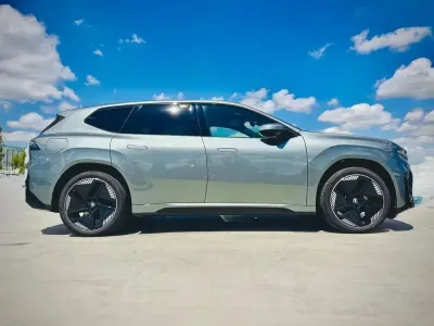 Gebraucht BMW iX3 Sport Line 344 kW (469 PS) 2026 Grün SUV