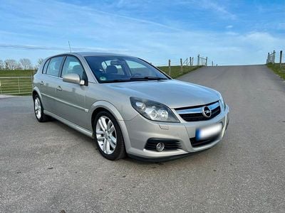 Gebraucht Opel Signum 140 PS (102 kW) 2008 Gold Kleinwagen