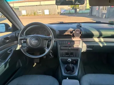 Gebraucht Audi A4 101 PS (74 kW) 1997 Blau Limousine