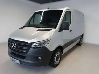 Gebraucht Mercedes Sprinter 143 PS (105 kW) 2021 Lackfarbe iridiumsilber Van