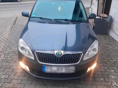 Gebraucht Skoda Fabia 2012 Grau Kleinwagen