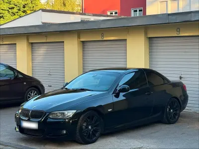 Gebraucht BMW 320 Cabriolet M Sport 184 PS (135 kW) 2012 Schwarz Cabrio