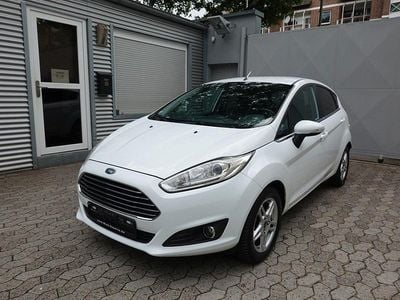Weiß Gebraucht 2014 Ford Fiesta Titanium Kleinwagen | 5.555 € (Guter Preis)