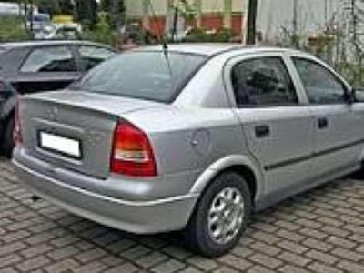 Gebraucht Opel Astra 84 PS (61 kW) 2002 Silber Limousine