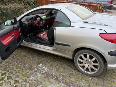 Gebraucht Peugeot 206 CC 136 PS (100 kW) 2001 Silber Cabrio