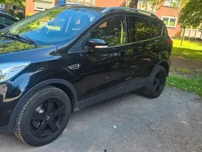 Gebraucht Ford Kuga SYNC Edition 150 PS (110 kW) 2015 Schwarz SUV