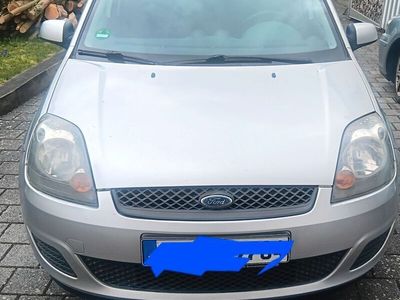 gebraucht Ford Fiesta 1,4 TDCi Ambiente Ambiente