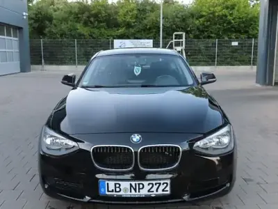 Gebraucht BMW 114 102 PS (75 kW) 2013 Schwarz Kleinwagen