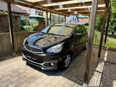 Gebraucht Mitsubishi Space Star 71 PS (52 kW) 2018 Schwarz Kleinwagen