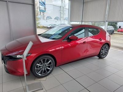Neu Mazda 3 Center-Line 140 PS (102 kW) 2025 Rot Limousine